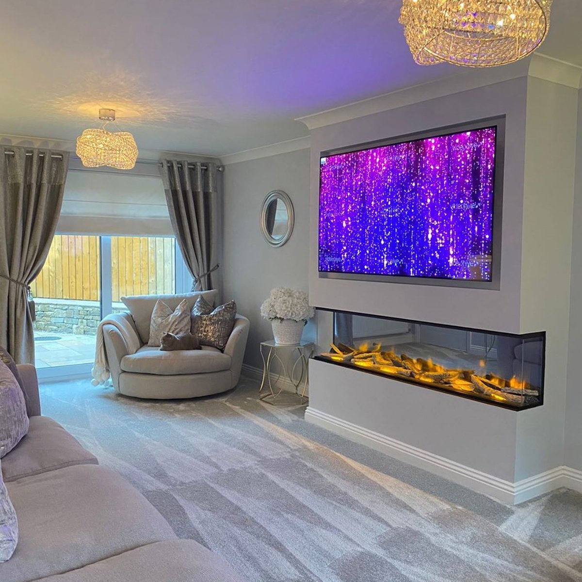 The E1800GF3 from Evonic Fires is part of their e-series which is a modern range of built in electric fires powered by the very latest LED lighting technology. Thanks to @mrselizabethhome for image. Shop now ow.ly/UZnE50AfzOR