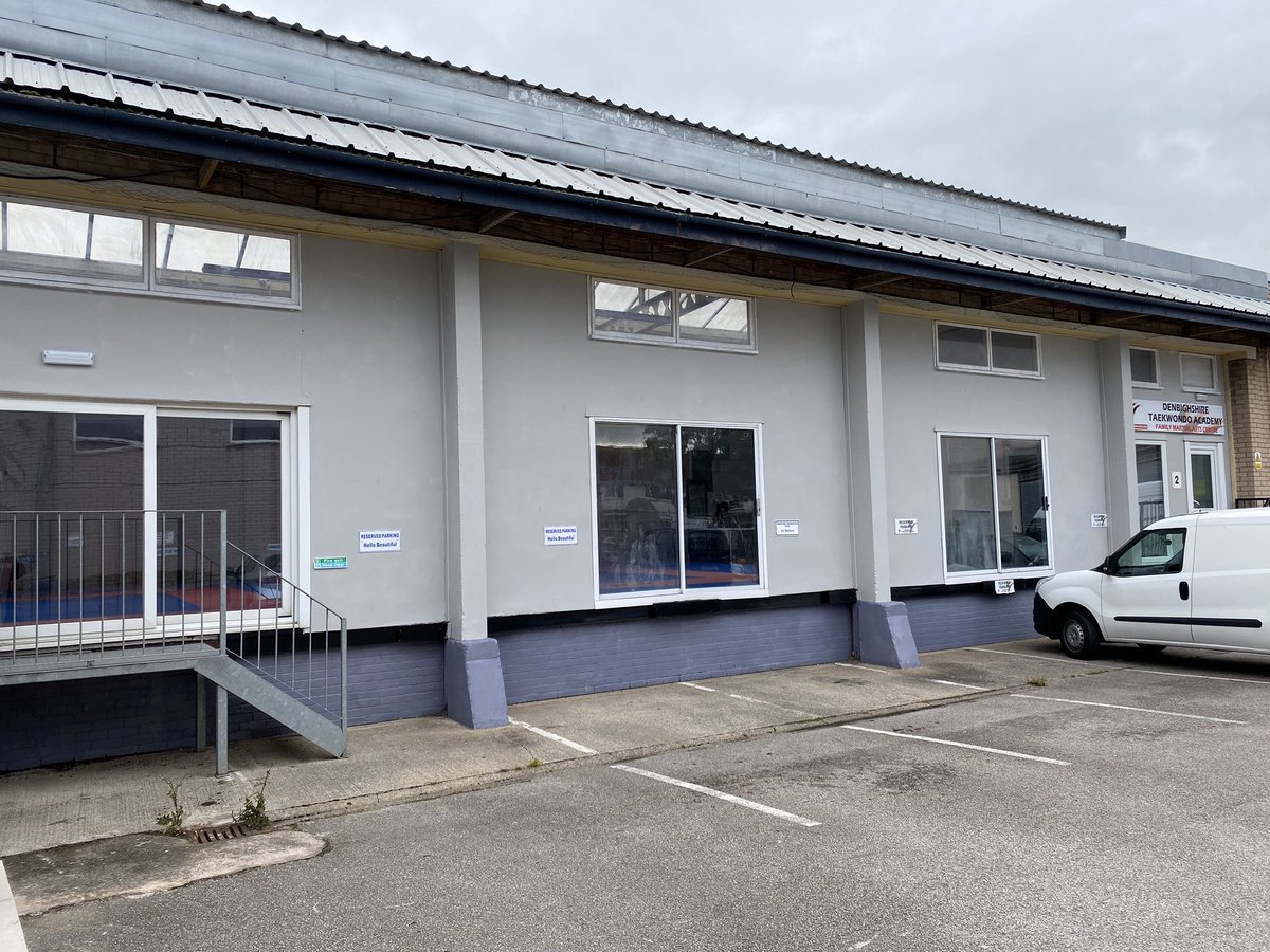 tkd4lifetagb's tweet photo. New paint on the outside of the Academy! 
Getting everything in place outside as well as and more importantly safely inside ready for when we can open again! 🙏🏼👊🏼🥋 We are now taking bookings for new beginners to start when we open! #denbighshire #northwales #prestatyn https://t.co/NQR9QFvPvS