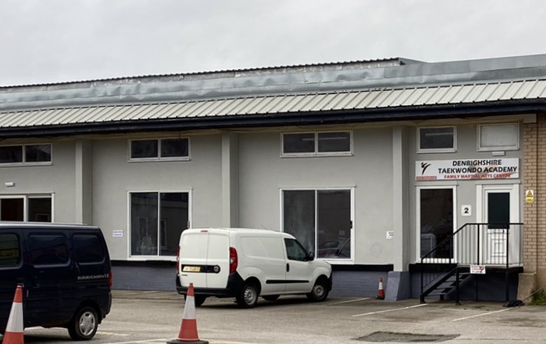 tkd4lifetagb's tweet photo. New paint on the outside of the Academy! 
Getting everything in place outside as well as and more importantly safely inside ready for when we can open again! 🙏🏼👊🏼🥋 We are now taking bookings for new beginners to start when we open! #denbighshire #northwales #prestatyn https://t.co/NQR9QFvPvS
