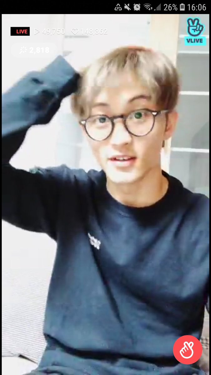 lcvelymark's tweet image. MARK CHEERING US UP AFTER THE MENPA