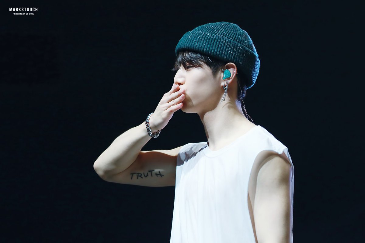 markstouch's tweet photo. [HQ]191016 welcome back💚#KEEPSPINNINGinMADRID
#GOT7 #갓세븐 #마크 #Mark #MarkTuan #段宜恩 #단의은
#GOT7_NOTBYTHEMOON  #GOT7_DYE https://t.co/dsZvoy9KIQ
