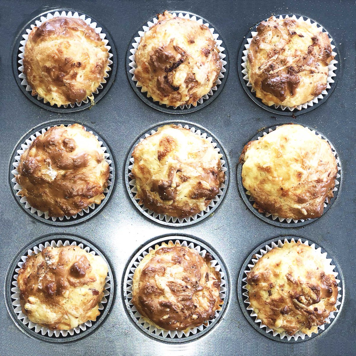 HopeSo_1's tweet photo. Breakfast Cheese, ham and apple muffins recipe taken from:
The Kitchen Diaries II by Nigel Slater
.
.
.
#muffins #savourymuffins #cheesemuffins #homecooking #freshfood #homecooking #homebaking #isolationfood #silverstone #northampton #northamptonfood #instafoodie #baking https://t.co/yKdyBv5jqf