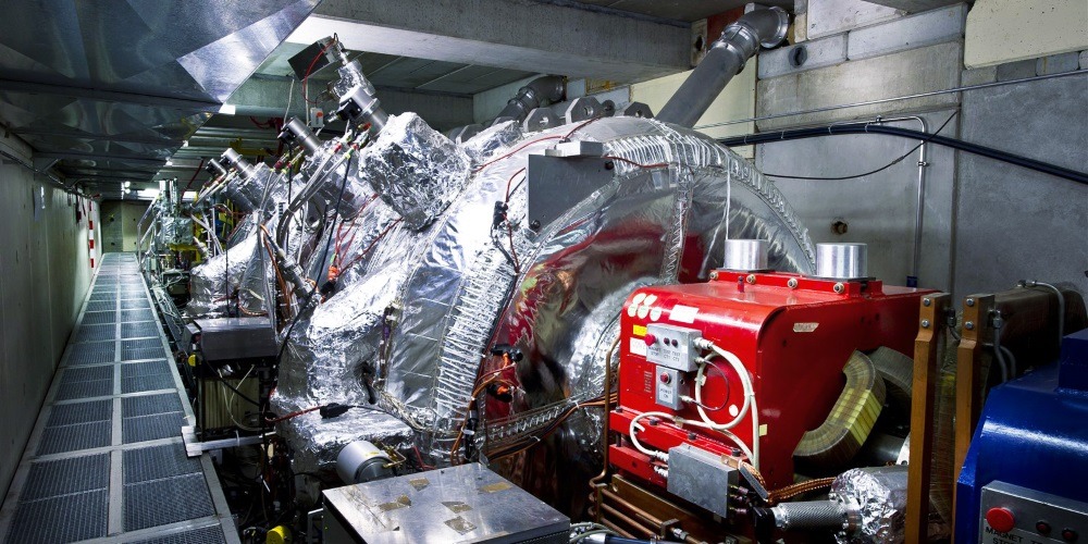 Next we have Lady Gaga as the Antiproton Decelerator: a machine that produces a slow beam of antiprotons which can be combined with positrons to form antihydrogen atoms! A number of experiments at  @CERN use the AD to study  #antimatter and its properties. https://home.cern/science/accelerators/antiproton-decelerator
