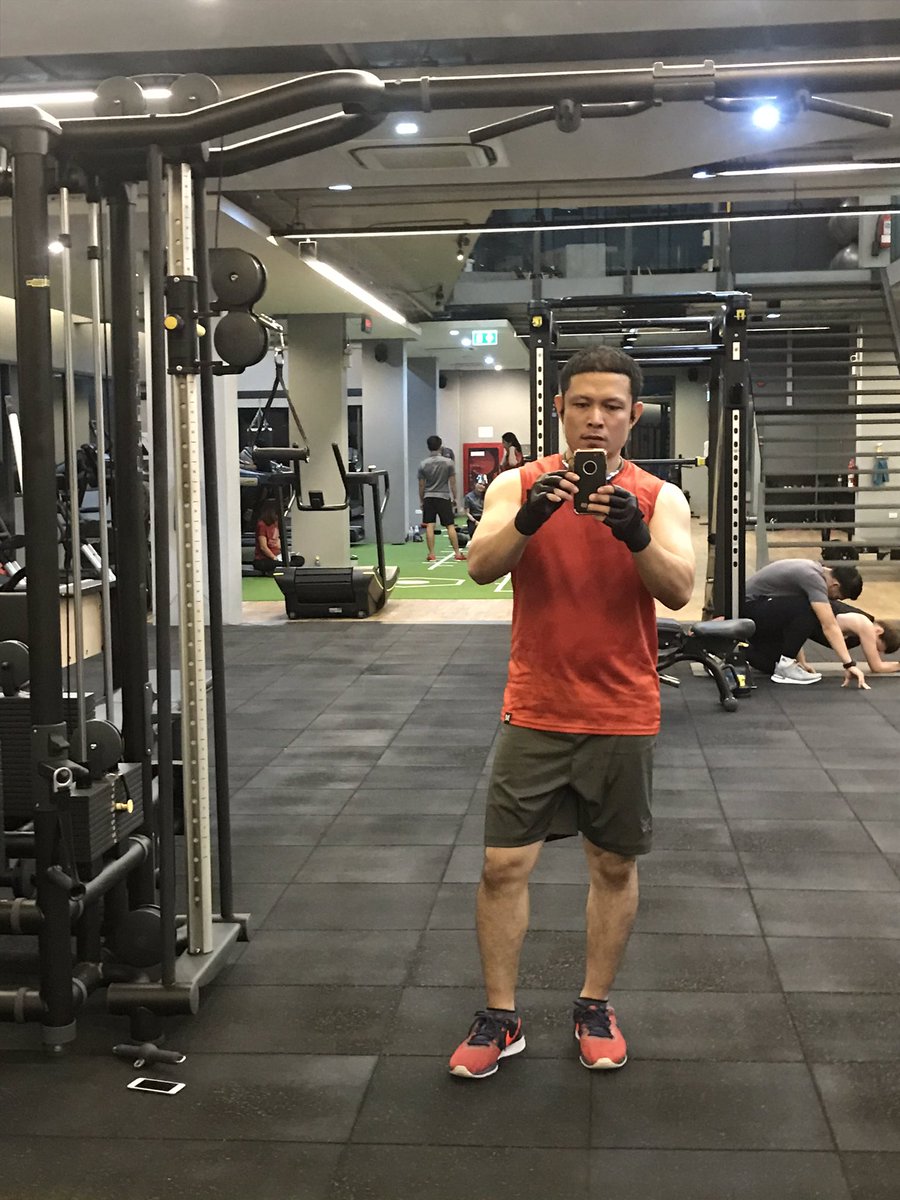 “บางวันเหนื่อยเมื่อยล้า บางวันก็แทบท้อจนแทบไม่ไหว ถึงบ่นไปก็ไม่ได้อะไร แต่ขยันทำงานต่อไป… ยังไงก็ได้เงิน✌️#อุดร#