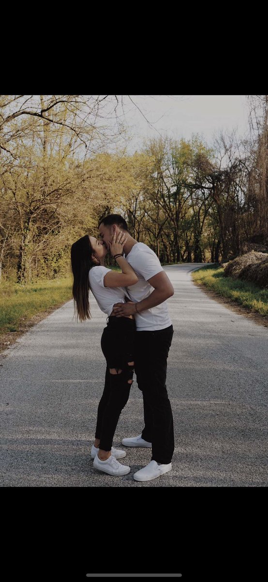 juliafiechtl21's tweet photo. Happy birthday fiancé <3 https://t.co/ZZ69P2JkMw