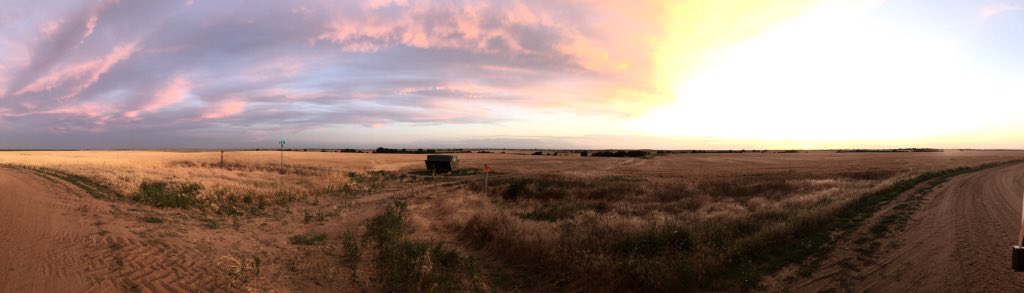 CoachBBallard's tweet image. For those that say Kansas is not beautiful, the Ballard farmland would like a word with you.