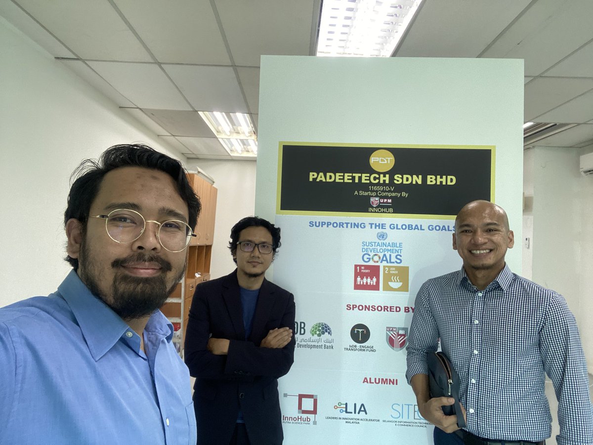 Today we have visitor from last year Rice Bowl Award Winner, founder of @stixfresh Mr Zhafri Zainudin to our office. Really amazed to meet him and able to discuss on the development of agritech and food industry in Malaysia. Thank you to Mr Najib Zainal to drop by with Mr Zhafri.