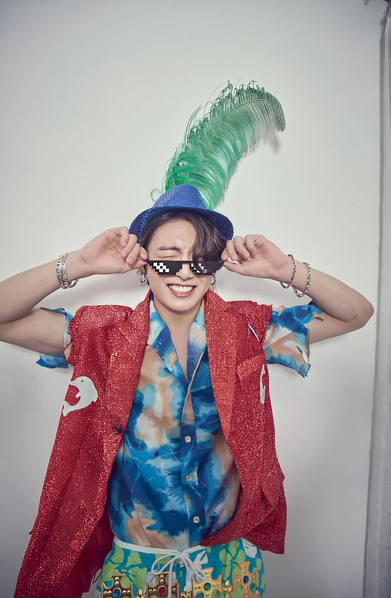 BTSArmy_47's tweet photo. [PHOTOS HD]
Run! BTS 2020 Ep- 106 solo shots (3/3)

Model - Jeon Jungkook 
Photographer - Suga 

#Jungkook #suga #yoongi #Runbts #RUNBTSEp106 #BTS #BTSARMY #방탄소년단 @BTS_twt https://t.co/6CX9M7CXPd