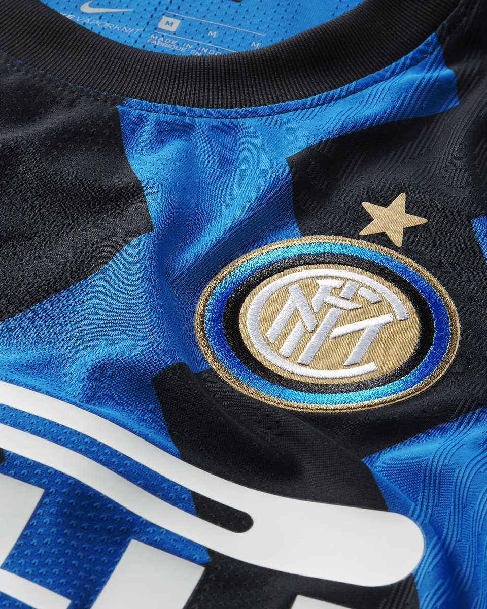 Striped clubs are, in my opinion, the hardest to design. Keep it traditional and it's boring, play around too much and its blasphemous. Here's my take on the  @Inter home kit in recent years.A Thread