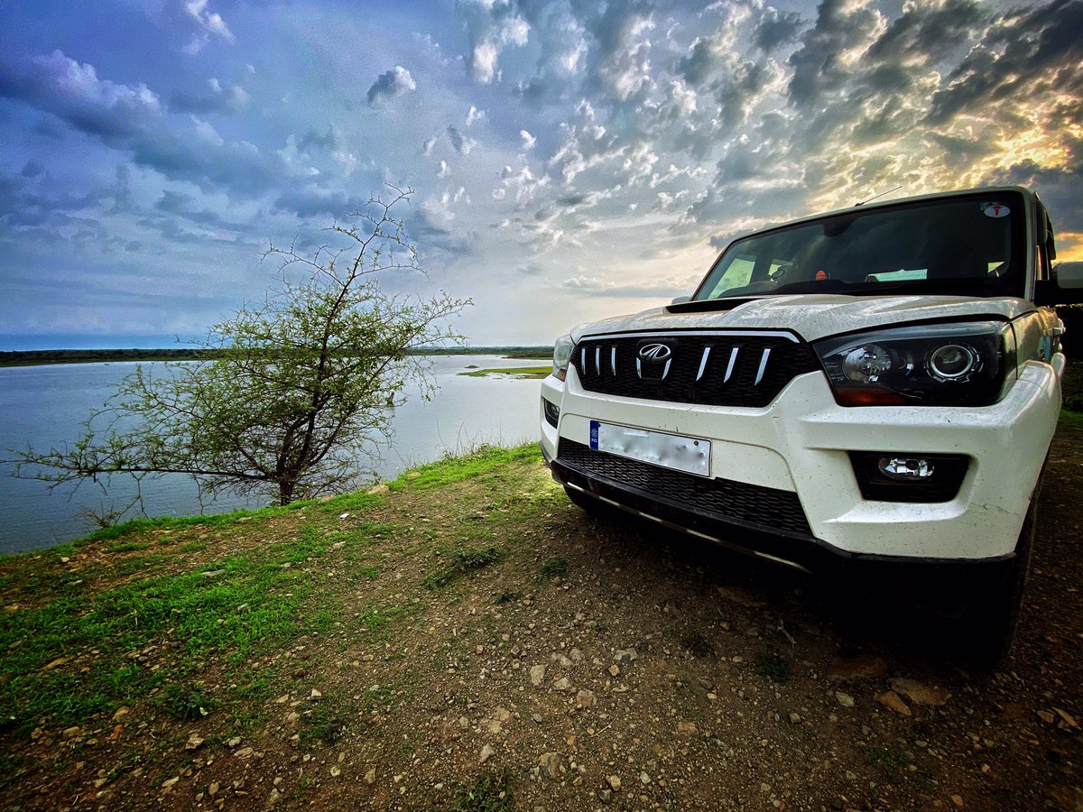 2himanshu's tweet photo. Enjoyed #BeatenTracks #OffRoaf with #Mahindra #Scorpio and Family @anandmahindra https://t.co/03AYjMt93M