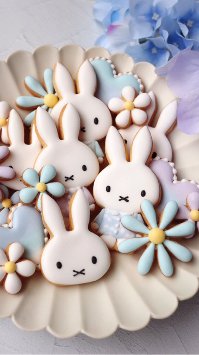 تويتر Mokomoko Cookies على تويتر 最近作ったアイシングクッキーの画像を 携帯の待受画面サイズにしたものです 目に留まるものがありましたら 是非お供に連れ帰ってやって下さい 因みに 現在の私の携帯は ロック画面がミッフィー でホーム画面が紫陽花に