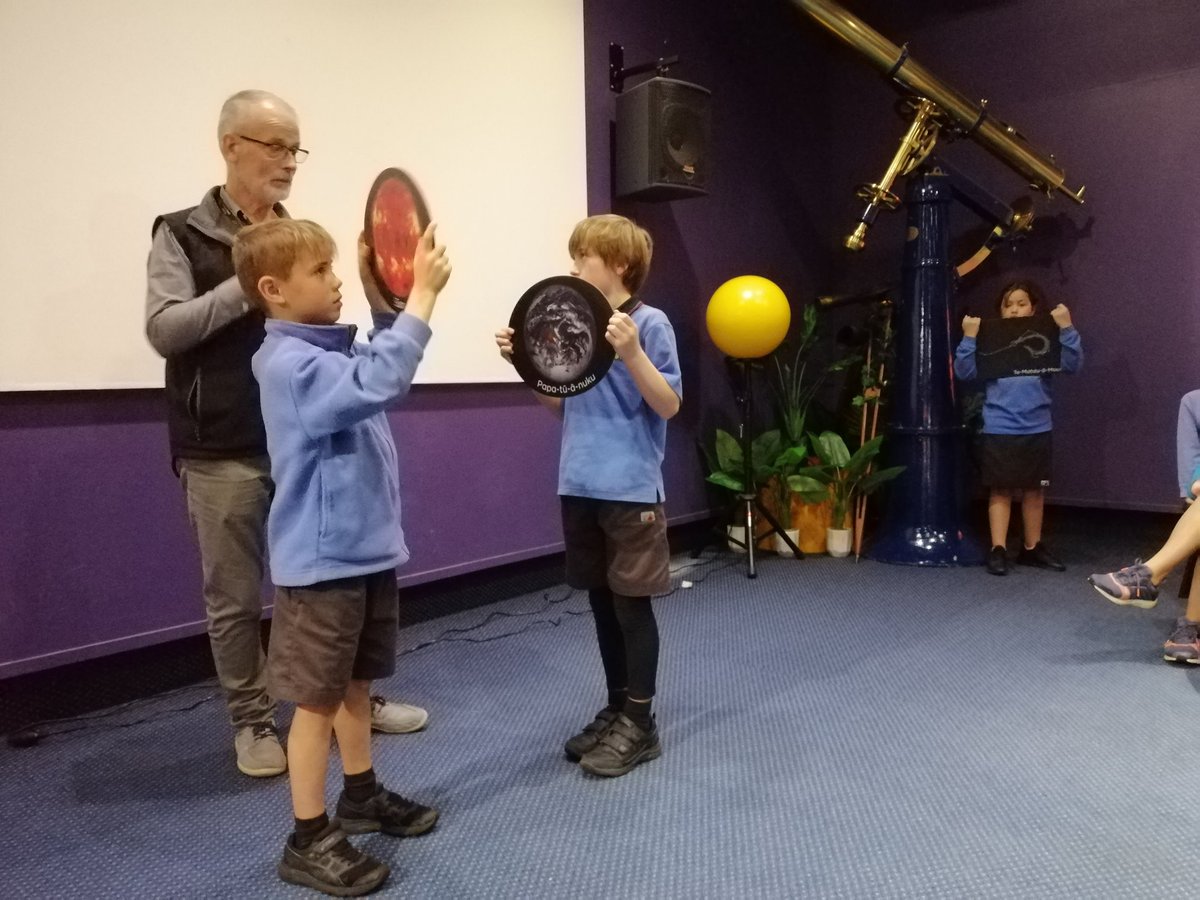 Te Puāwaitanga/Māori Enrichment visits <a href="/Stardome_nz/">Stardome_nz</a> to build knowledge about Matariki! #astronomy #mythsandlegends <a href="/StonefieldsSch/">Stonefields School</a>