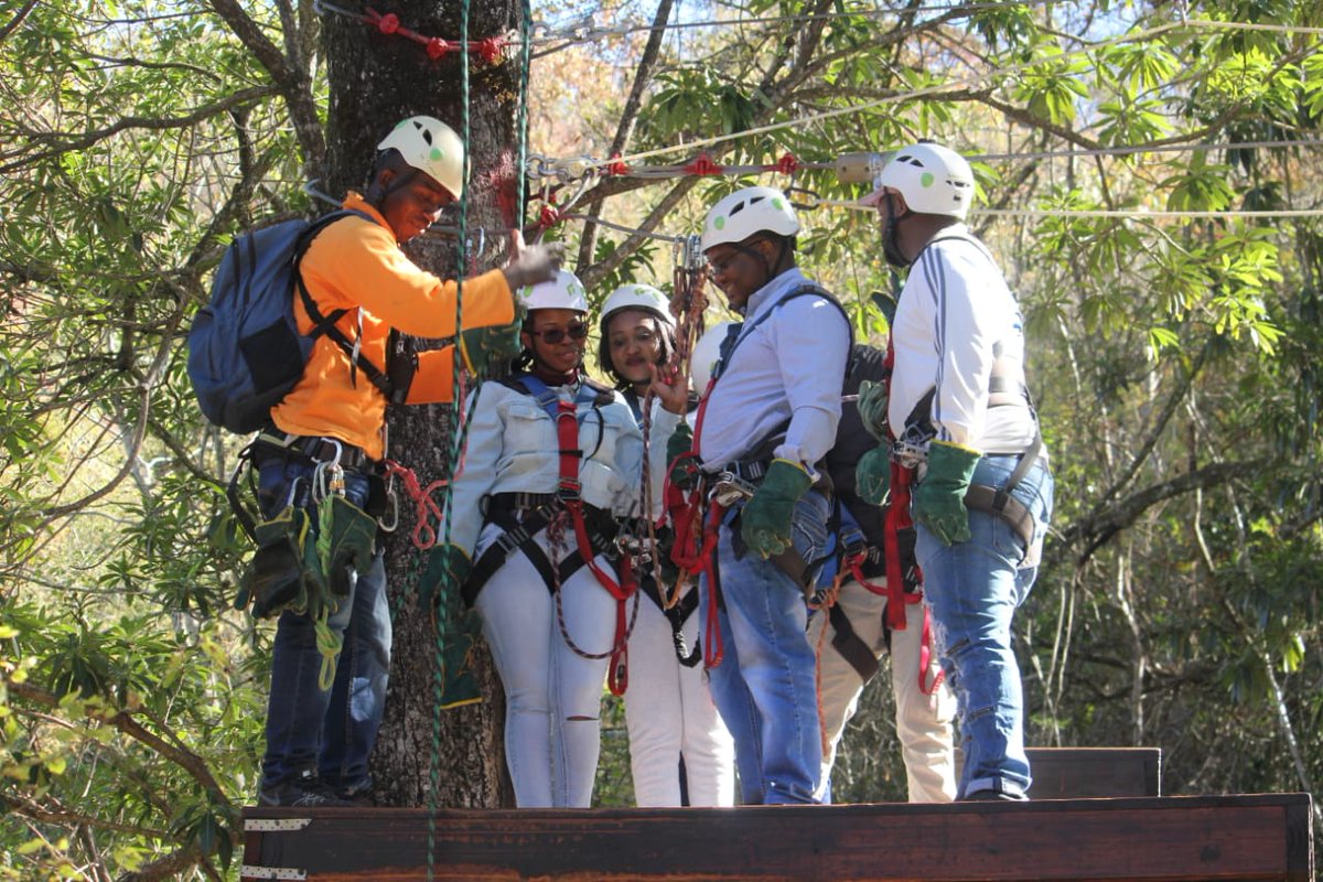 DiscoversTv's tweet photo. Adventures of #Africa 
#Adventures 
#Adventuresfilm #TVShows #SocialMediaShows #DocumentaryFilm #Tourism #travel #explorer #tourists #tour #landscaping #skywaystrail #africandiscovers https://t.co/BF1xvnCUM5