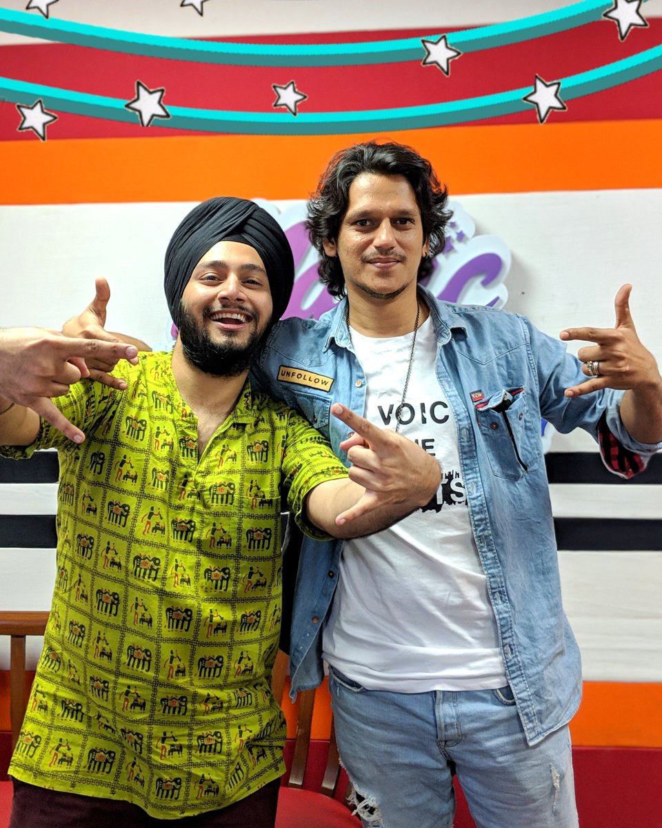 Magic 106.4 FM (@magicfmmumbai) on Twitter photo यांच्या पेक्षा cool कोणी आहे का? 😎
<a href="/MrVijayVarma/">Vijay Varma</a> <a href="/TheWittySingh/">Karamjit Singh</a>
.
.
.
.
#MagicFmMumbai #fakttujhyasaathi #marathiradio #coolboys #bois #swag #studs #cooldudes #vijayvarma #celebrity #bollywoodactor #gullyboy #bollywoodcelebrity #coolstuff #swaggersouls #doodle #doodleart यांच्या पेक्षा cool कोणी आहे का? 😎
<a href="/MrVijayVarma/">Vijay Varma</a> <a href="/TheWittySingh/">Karamjit Singh</a>
.
.
.
.
#MagicFmMumbai #fakttujhyasaathi #marathiradio #coolboys #bois #swag #studs #cooldudes #vijayvarma #celebrity #bollywoodactor #gullyboy #bollywoodcelebrity #coolstuff #swaggersouls #doodle #doodleart