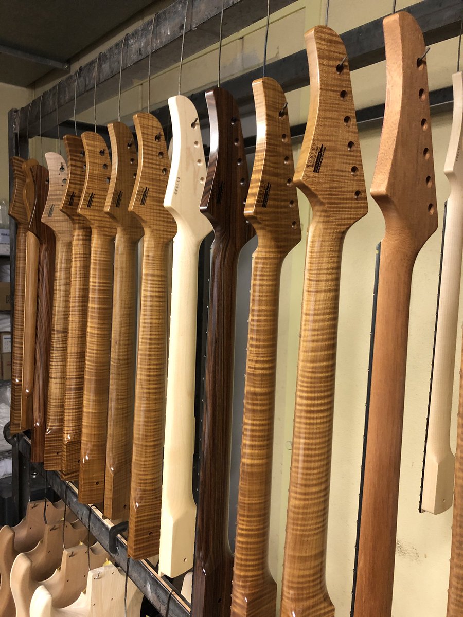 tsguitars's tweet photo. custom order necks in spray booth waiting for final process.
仕上げを待つネック達。完成が待ち遠しい。
#tsguitars #custommadeguitars #customguitars #electricguitar #roastedflamemaple #guitarneck https://t.co/xfPgKOUpuK