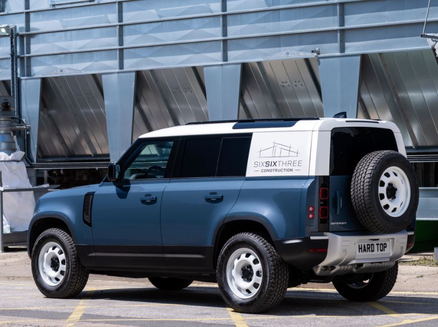 MMGLandRover's tweet photo. #LandRover has confirmed the new commercial #Defender 90 and 110 models will restore the Hard Top name to its rugged 4x4 family.

Read more > https://t.co/TdDSTMz2p6 https://t.co/Fa7YURzNuc