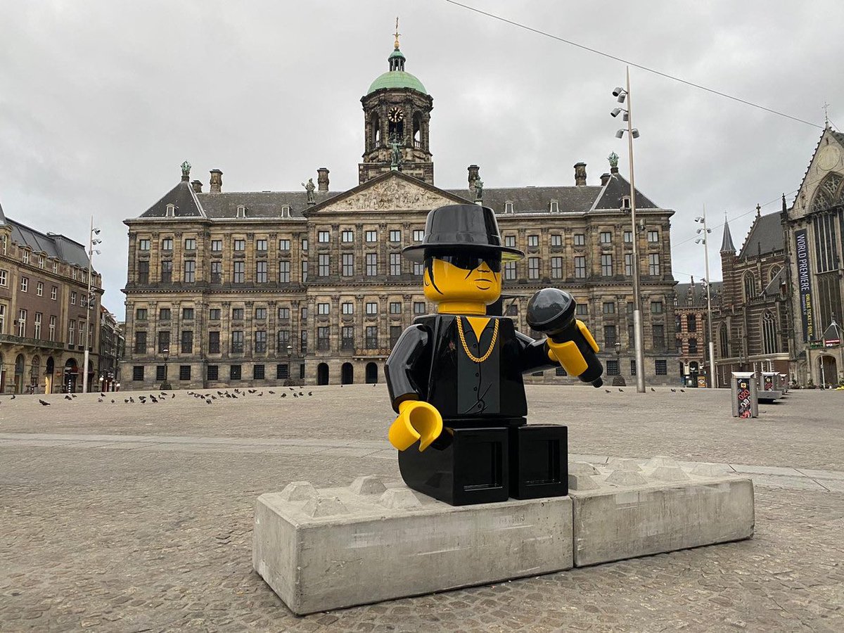 Today would have been Dutch singer André Hazes' 69th birthday. Honouring him Frankey has made a giant Lego minifigure version of the singer sitting on top of a concrete block made with Betonblock concrete block moulds. We are honoured to be a part of this piece of art! #hazes