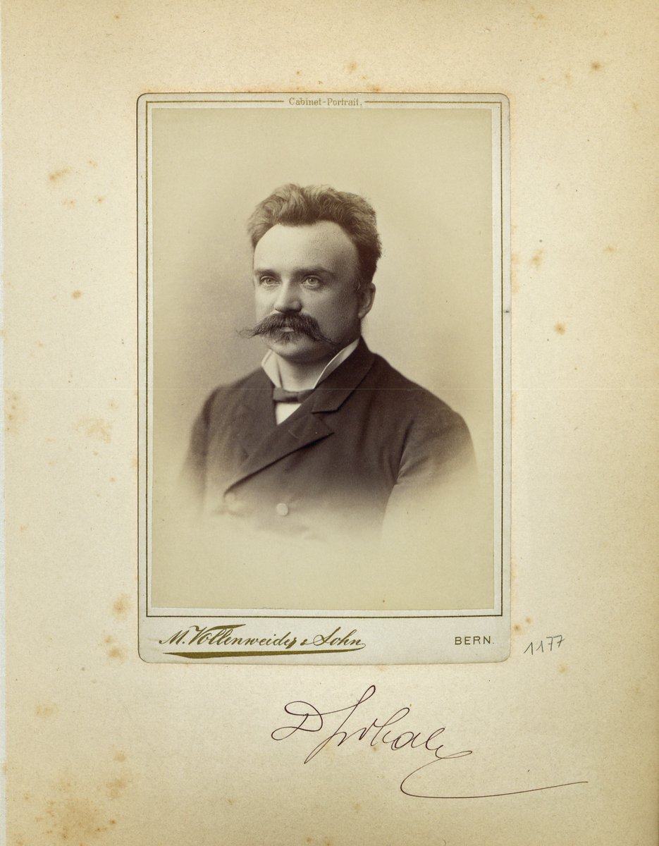 cantondeberne's tweet image. #histoiresuisse
Nobel de la paix 1902 et conseiller d’État bernois: la mémoire de Charles-Albert Gobat sera honorée par une œuvre d’Esther van der Bie. Son projet et ceux de trois autres artistes sont à découvrir au Rathaus jusqu’au 4 juillet. ➡️ t1p.de/h2uj