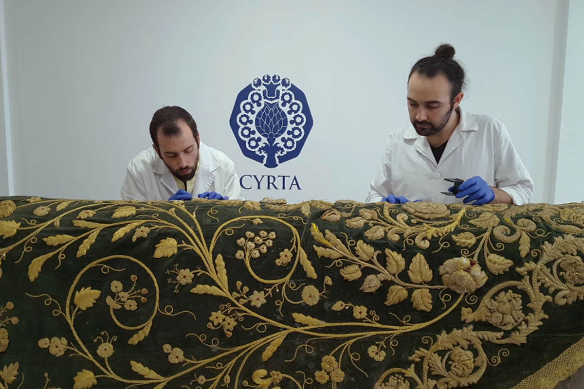 🔵El pasado viernes, una representación de <a href="/Expiracion_SFdo/">Hermandad de la Expiración San Fdo.</a>  depositó en nuestro estudio el manto procesional de la Virgen de la Esperanza, de cara a su restauración.
Agradecer a la Hermandad la confianza depositada para llevar a cabo este proyecto.
#CYRTA #CRTextil #FelizMartes