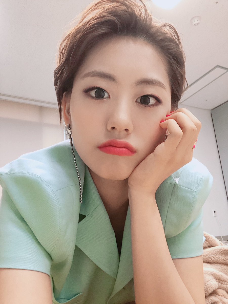 윜밐 더쇼도 마무으리👐
남은 하루도 웁시한 하루되세요~🤭✨

#🌈