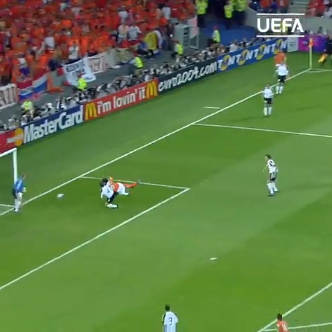   34 70  Happy birthday, Ruud van Nistelrooy  | | 
