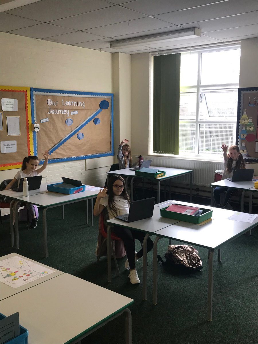 Springwood_Prm's tweet image. #springraglan are using the chrome laptops to complete their online maths tasks. We are recapping our maths skills da lawn