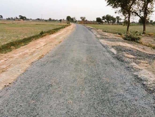 PTIPoliticsss's tweet photo. Construction has begun at Lalian Shah Jeewana Road.
#NA99 #PP96 #Chiniot #PTI https://t.co/HTytdRMygv