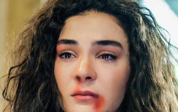 Your hatred still did not calm down...If I die all this will end! Come on, kill me, come on, end this! Shoot! Shoot me and end this!!~Reyyan’s agony and angst I felt in that scene!  #ReyMirLove  #Hercai  #Miran  #Reyyan  #ReyMir  #EbruŞahin  #AkınAkınözü