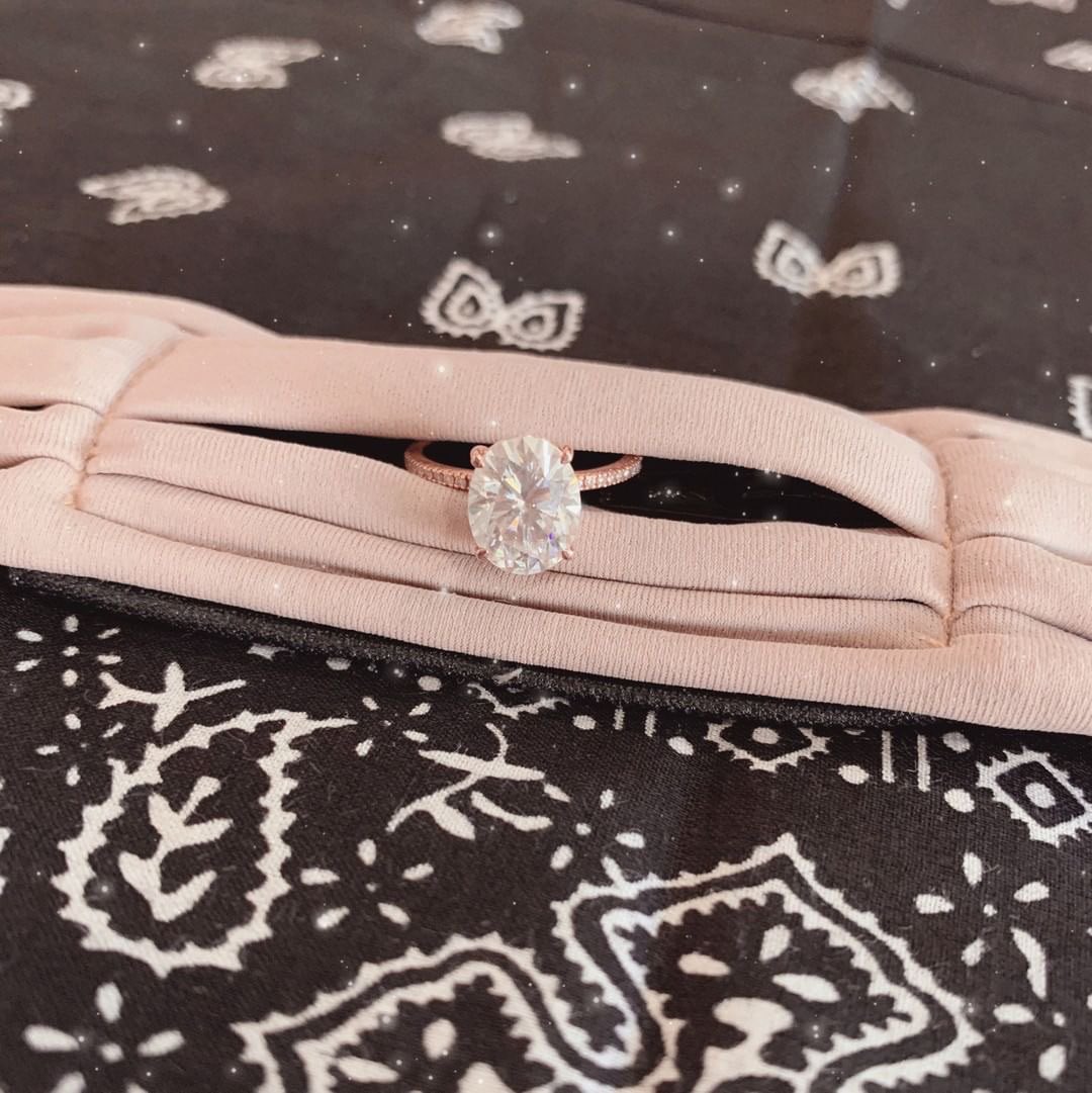 We give you a place to keep your ring when you can’t wear it on your finger. Think beach days, at work, when you’re going on a hike, cooking, or getting your nails done! The thought of still having it close is so comforting! #bandits #Accessories #fitness #run #travel #work #safe