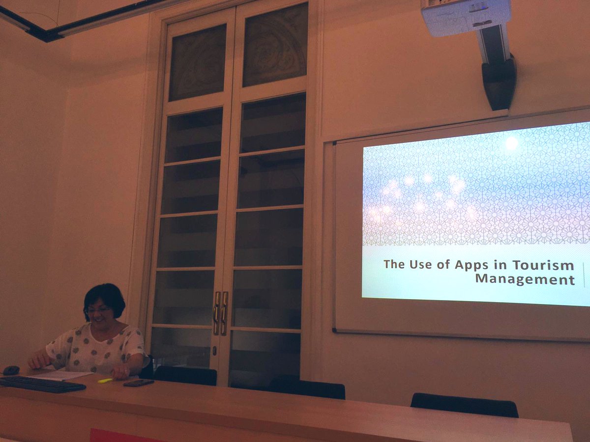 La professora Anna Alvado presenta la ponència “L’ús d’Apps en la gestió turística” # EUFB 7thInternationalConference
