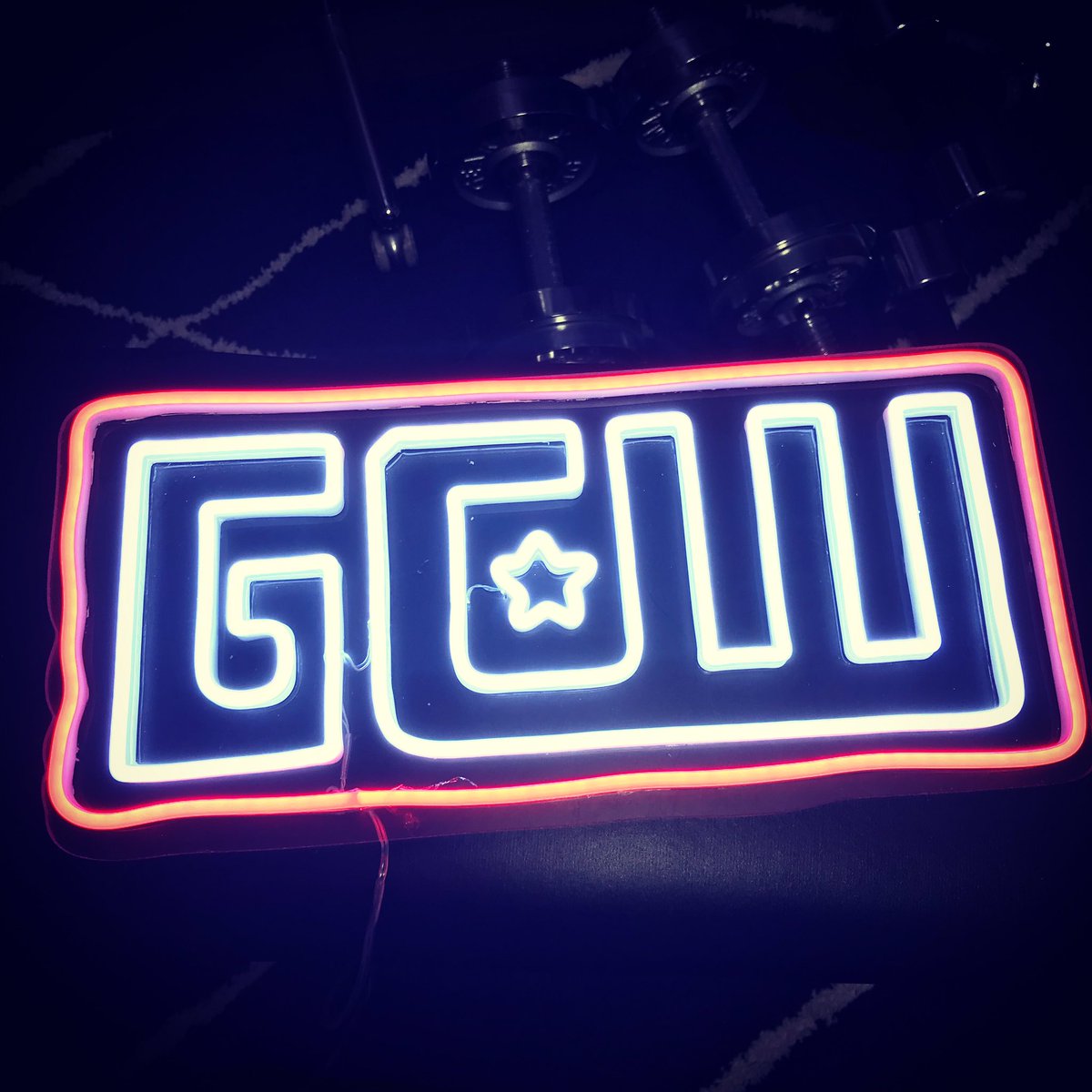kazzTwiiiiter's tweet photo. GCWのネオン管が到着しました!
The GCW neon tube has arrived!
Anyway, the brightness is amazing!
I'm watching the GCW Blu-ray with the neon lights on!
I'm excited! The best!
#gamechangerwresthling
#gcw
#deathmarch
#professionalwrestling
#プロレス
#デスマッチ
#neonjesus https://t.co/y42Zm2dp6s