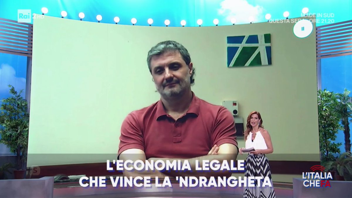 "A fronte di una media di mercato regionale degli agrumi di 5-10 cents-kg, portiamo il prezzo di conferimento a 40 cents. Significa dimostrare che l'etica produce ricchezza, sviluppo, futuro". La nostra storia @italiachefa. Oggi il racconto continua. Ore 16.25, <a href="/RaiDue/">Rai2</a>. #GOEL
