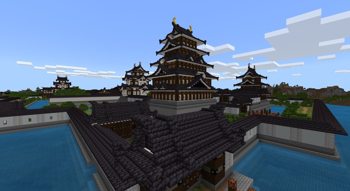 タツナミ シュウイチ Minecraft Team Jcu Founder Producer ふおおおおおおおお 震えている Minecraft 和風建築 磨かれたブラックストーンのレンガ素材 屋根材に最適すぎるだろコレ