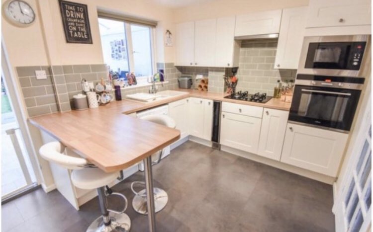 facebook.com/EssexHousesFor…
FOR SALE
8 Madeline Place, Chelmsford, Essex CM1 4XD.
£280k ono for quick sale
*Early viewings are recommended, call Marcus today on 07802 421677