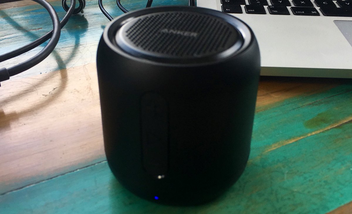 renesb's tweet image. This makes long Web-Meetings easier.  #WFH #telekomwall #devopsacademy #homeoffice