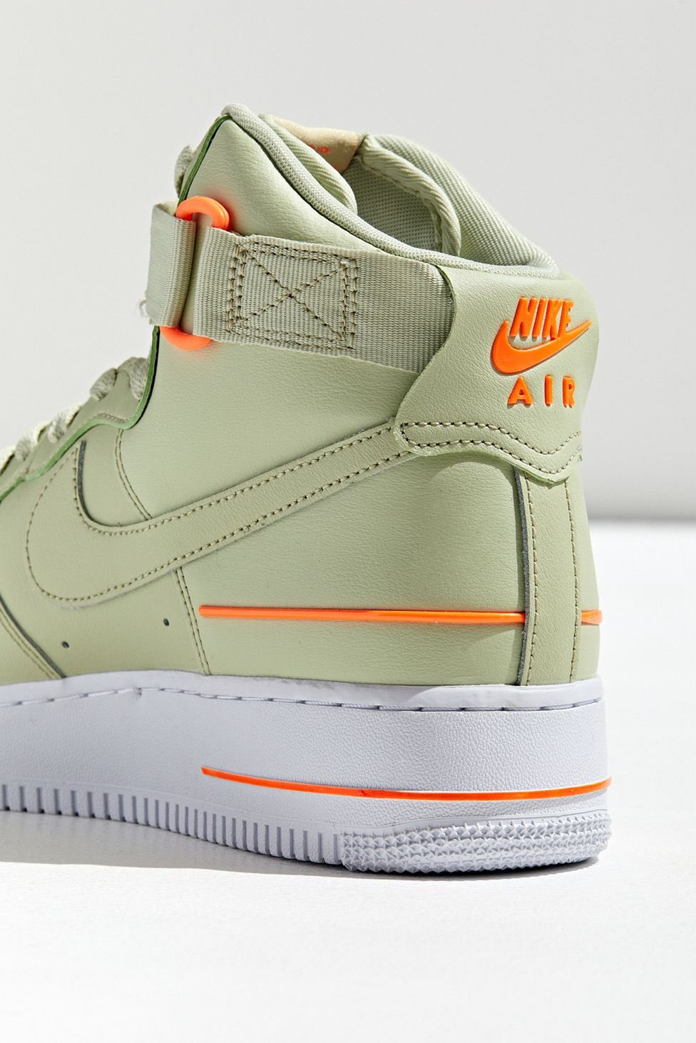 Air Force 1 High LV8 'Olive Aura