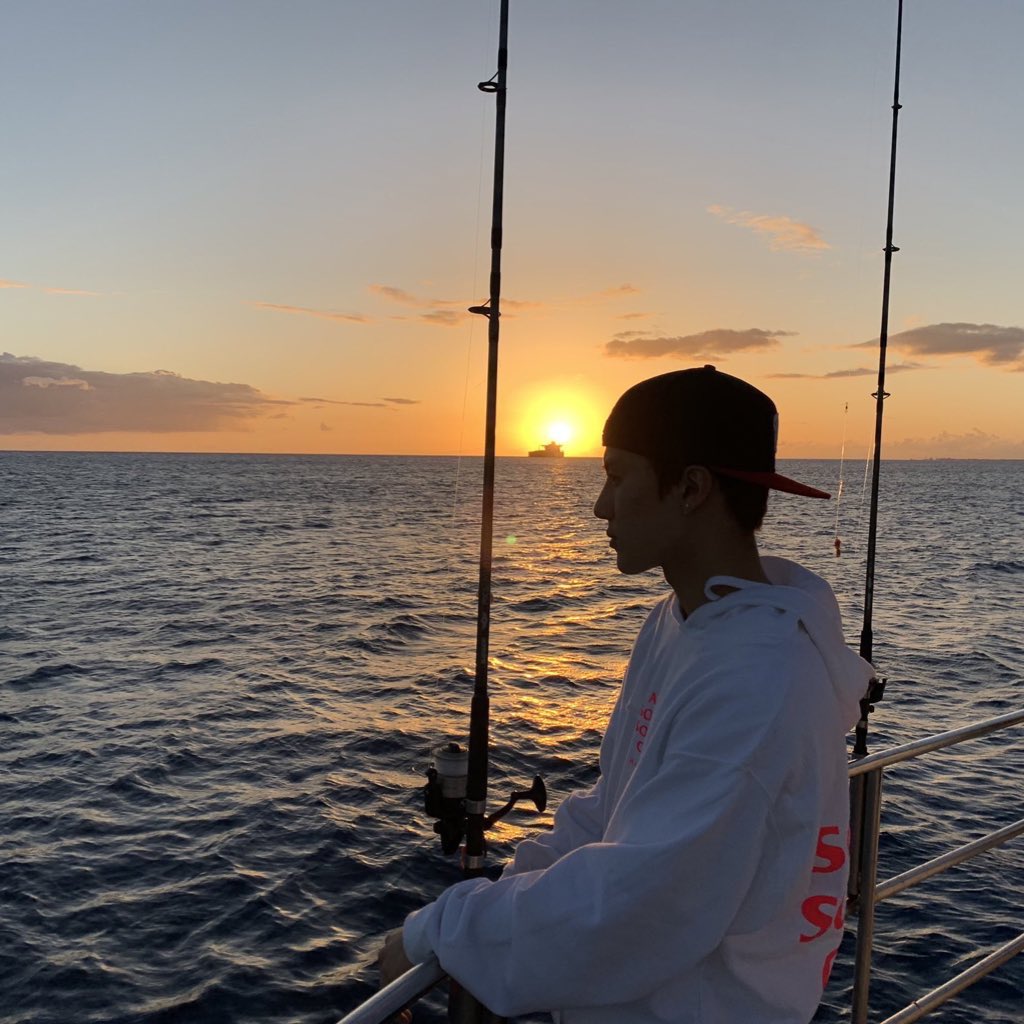 sunset watching with eric;you both love going sunset watching as it brings back all the memories when he first confessed to you. your fav activity would be cuddling & taking pictures of eric