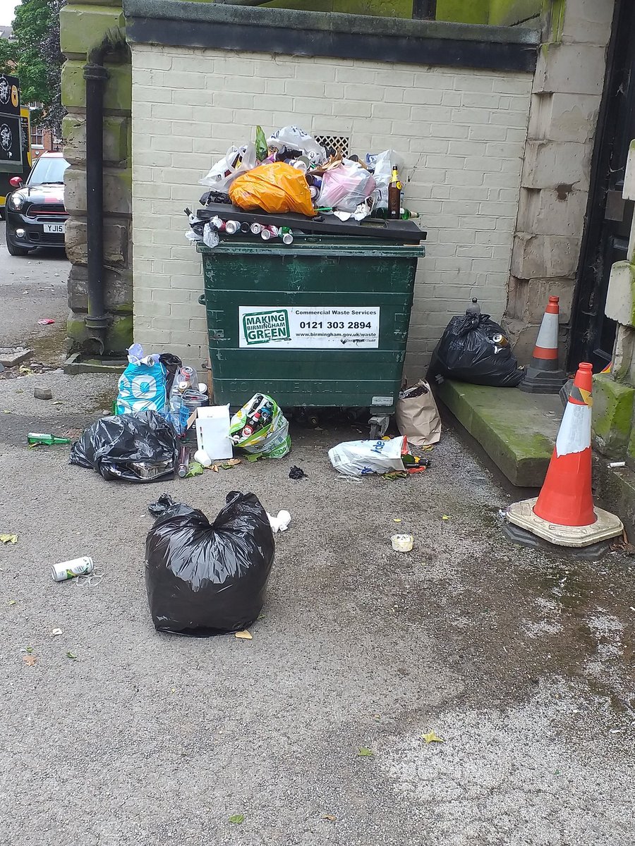 Unacceptable littering in St Paul's Churchyard. If it's yours take it home.
Have some respect people