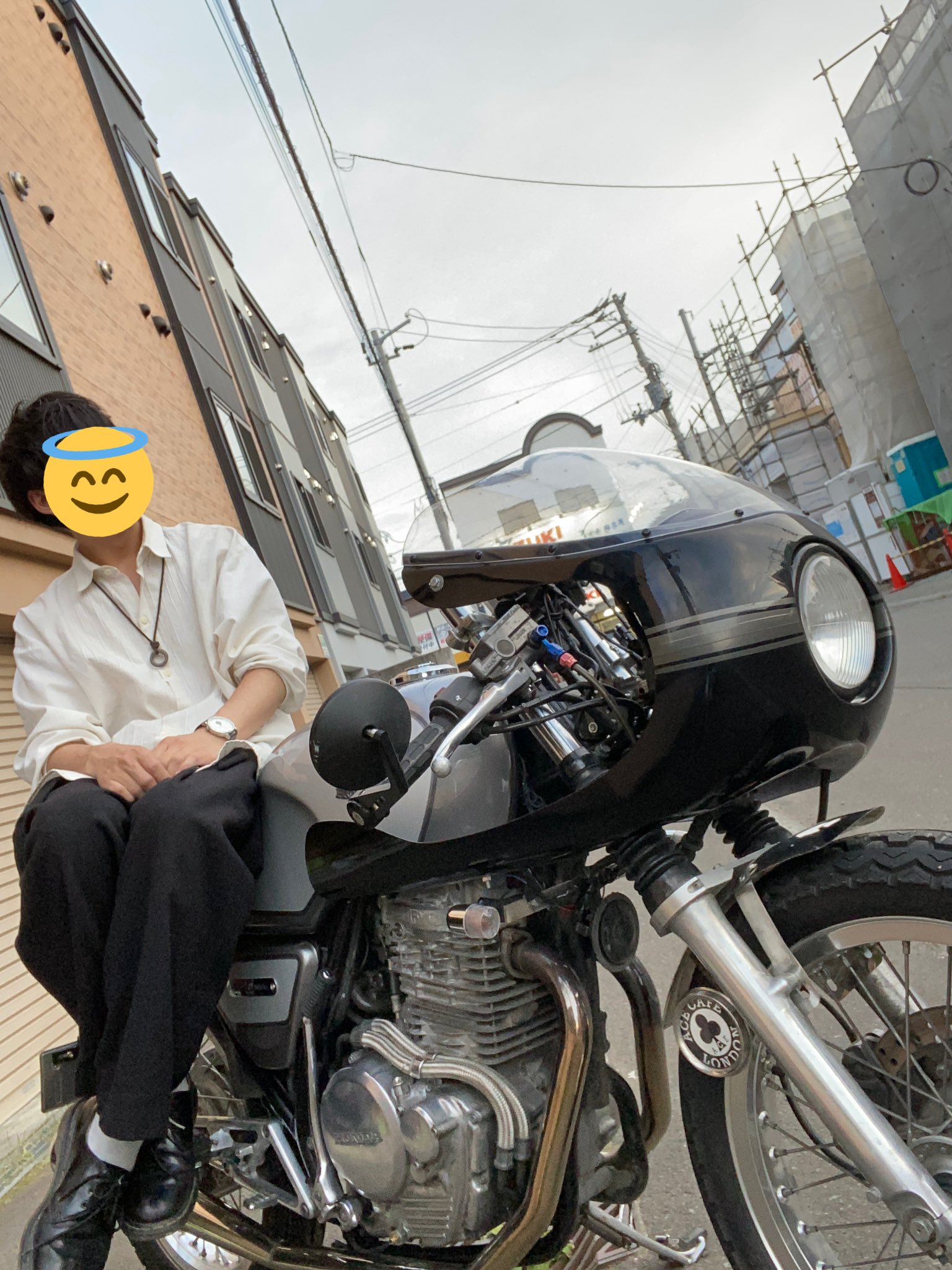Twitter 上的 マチルダ 量産型カフェレーサーではないか 笑 まぁ実際ロケットカウル付ければ大体こういう形になるから仕方ない部分ではあるよな笑 Twitter