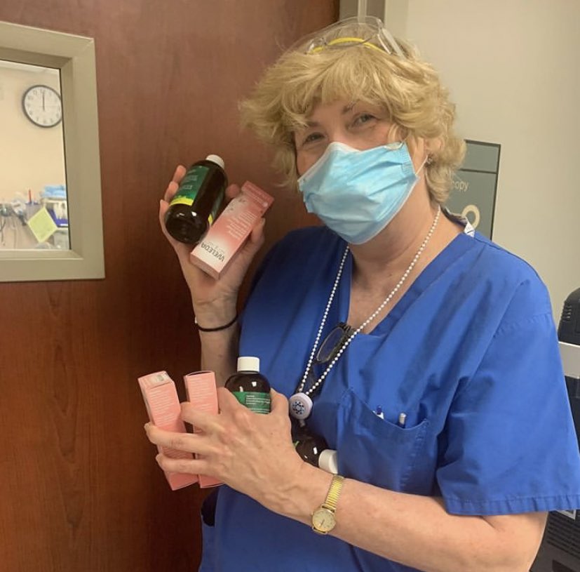 NagorsRobyn's tweet photo. Just our friends at @HackensackUMC to remind you to WEAR A MASK! Thanks to @Weleda and @iqnatuaralpro for continuing to support our #HealthcareHeroes. Be safe everyone! #coronavirus #COVID19 #medicalprofessionals #WearAMask https://t.co/lA1YShxGhf