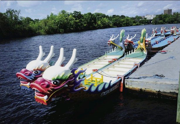 jofitz7's tweet image. In today's @WoonsocketCall and @Pawtuckettimes: Dragons Doused - Annual 🐉 boat festival in @CityofPawtucket cancelled on virus concerns. Photo/@ernesta1959