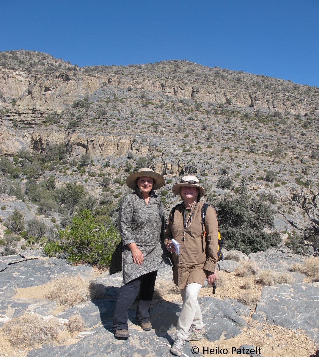 Missing blue skies &amp; warmth? Me too, here's that photo again of Annette (OBG) &amp; Sabina (<a href="/TheBotanics/">Royal Botanic Garden Edinburgh</a>) dressing appropriately for sun-scorched fieldwork in Oman  doi.org/10.1017/S09604… 📷Heiko Patzelt
