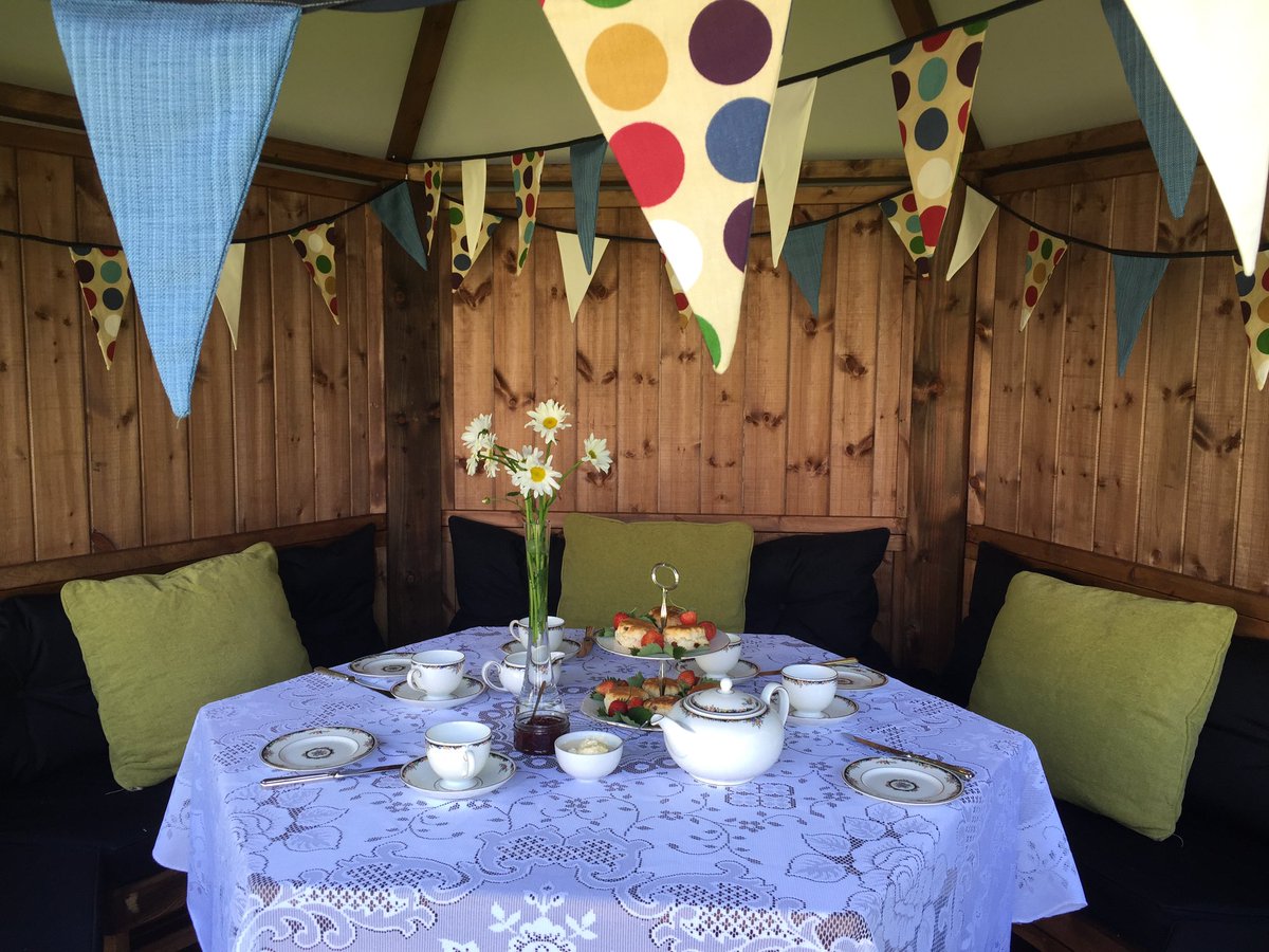 Magnolia Lodge Devon tweet media