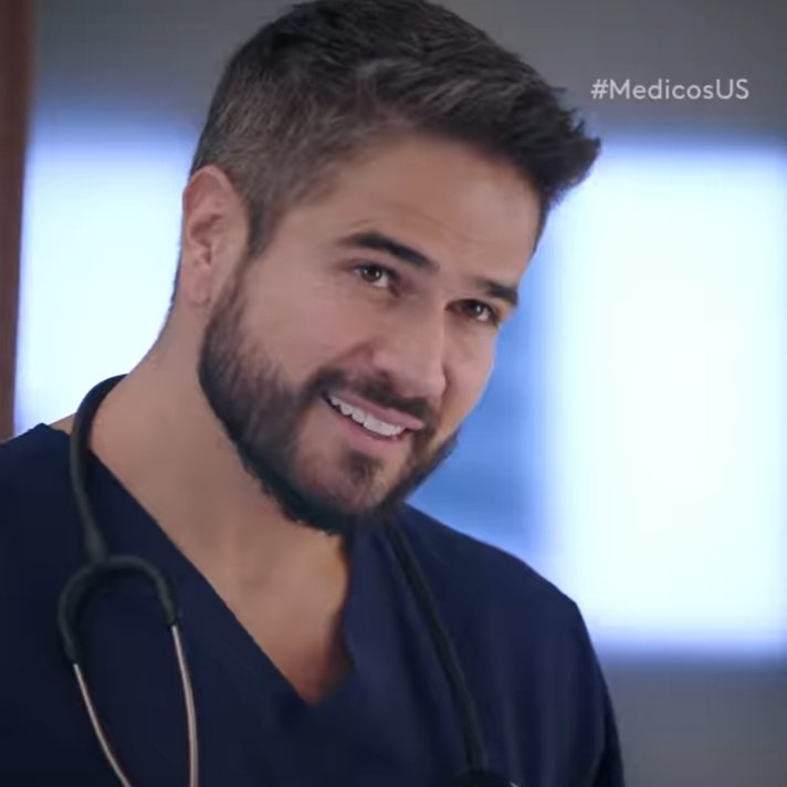 DaniArenasCol's tweet photo. Acompaña al Doctor #DavidParedes @DanArenas al gran estreno de #MedicosUS este martes 14 de julio a las 9p/8c. Por #Univision 😍📺👨🏻⚕️💣💥🔥☄✌👏🏼👏🏼 https://t.co/KAWtcPHtvw