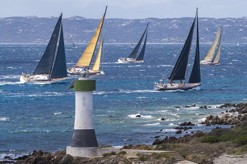 yandyfeed's tweet photo. Maxi Yacht Rolex Cup and Rolex Swan Cup to take place this year - YC Costa Smeralda sporting season to resume in July - @YccsPortoCervo @NautorSwan #RolexSwanCup #MYRC https://t.co/SpbqeDJ84R https://t.co/BAmkaGQz6O