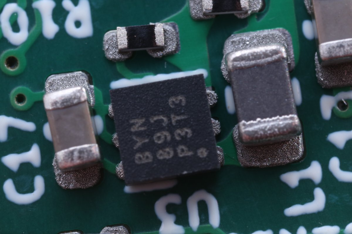 A small DCDC. This is a TPS62290.