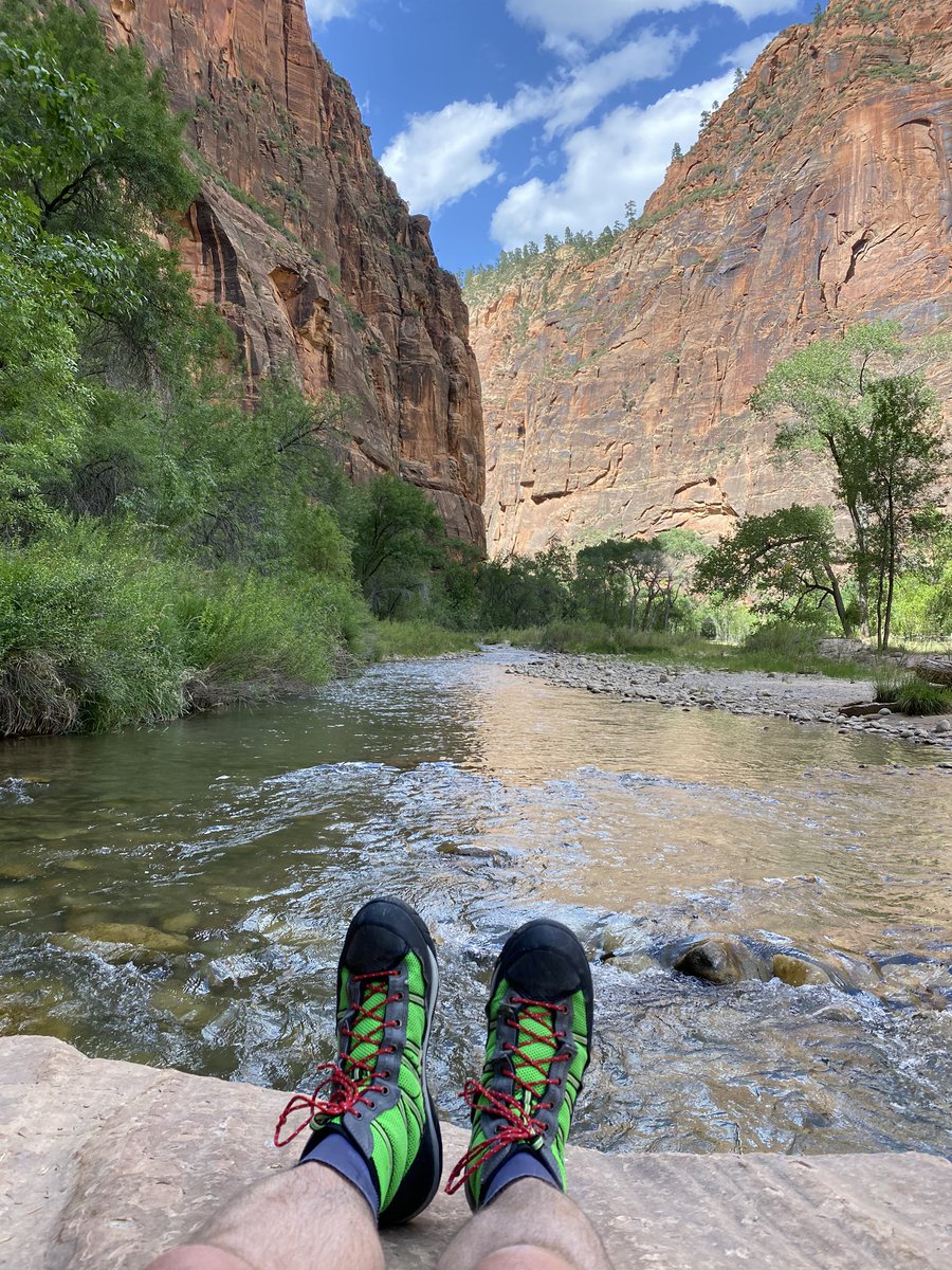 Not a bad place for an afternoon nap! #zion2020#thenarrows