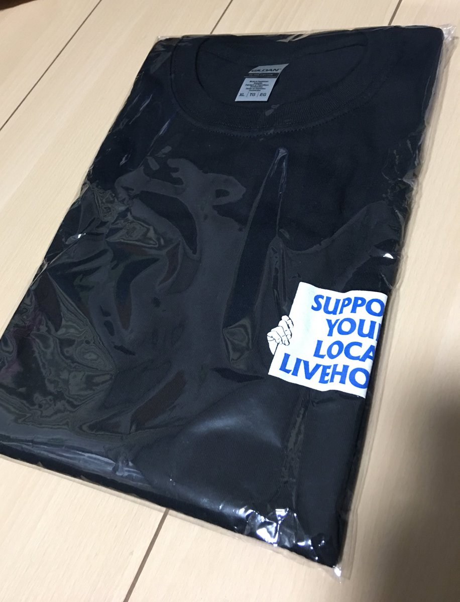 noby417's tweet photo. いつかこれを着て京都のライヴハウスに行こうと思って買ったんだよ。
そんでもってデザインもロゴも好き。
#SYLL https://t.co/WLs81FYjYY