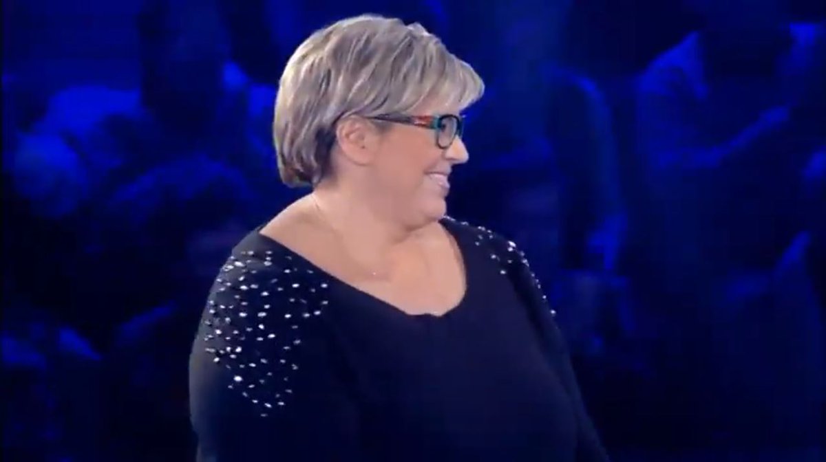 MoneyDropFR's tweet photo. 💸 [MONEY DROP]

Les meilleurs moments de l'émission à voir et à revoir sans modération 🤑

➡️ https://t.co/S92Hd2Nhyd https://t.co/CLMOFUb59S