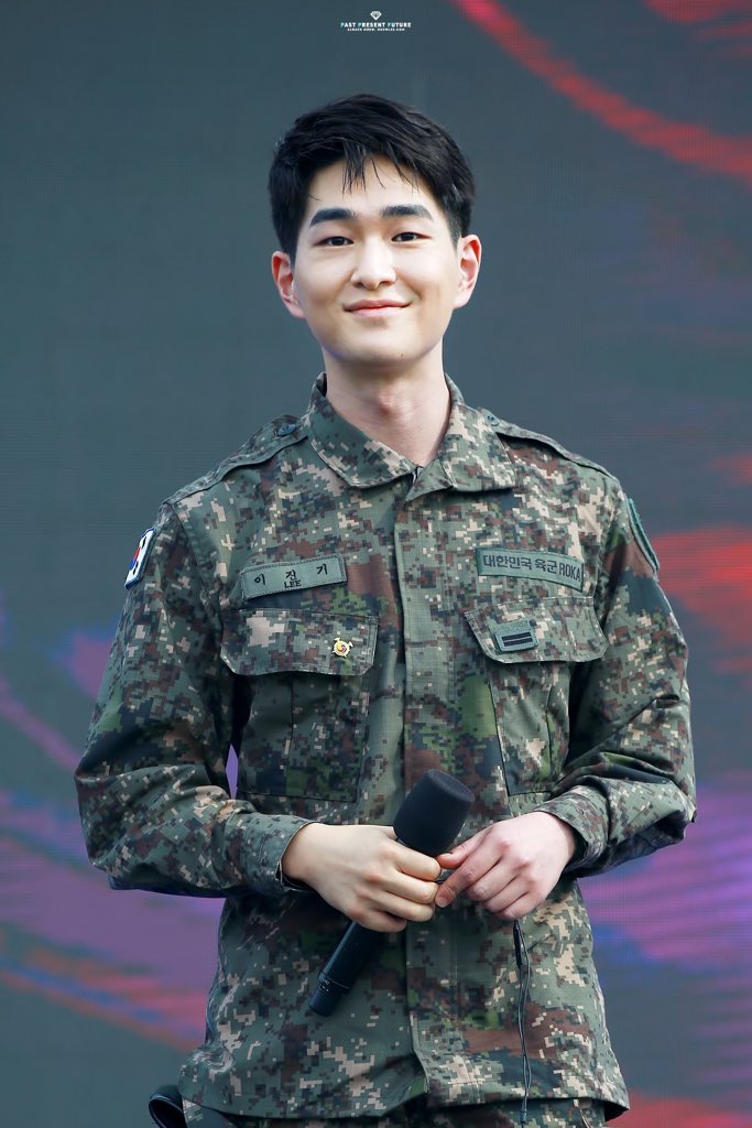  D-20 ONEW’S BACK dearest jinki,TWENTY DAYS really 20 days, JINKI  how are you today, love?? i hope you’re able to enjoy your day. we know that the military has really brought joy to your life. seeing ur smiles makes us happy. take care, sergeant lee! yours,triz